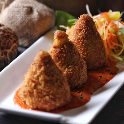 Arancini con melanzane violetta e mozzarella